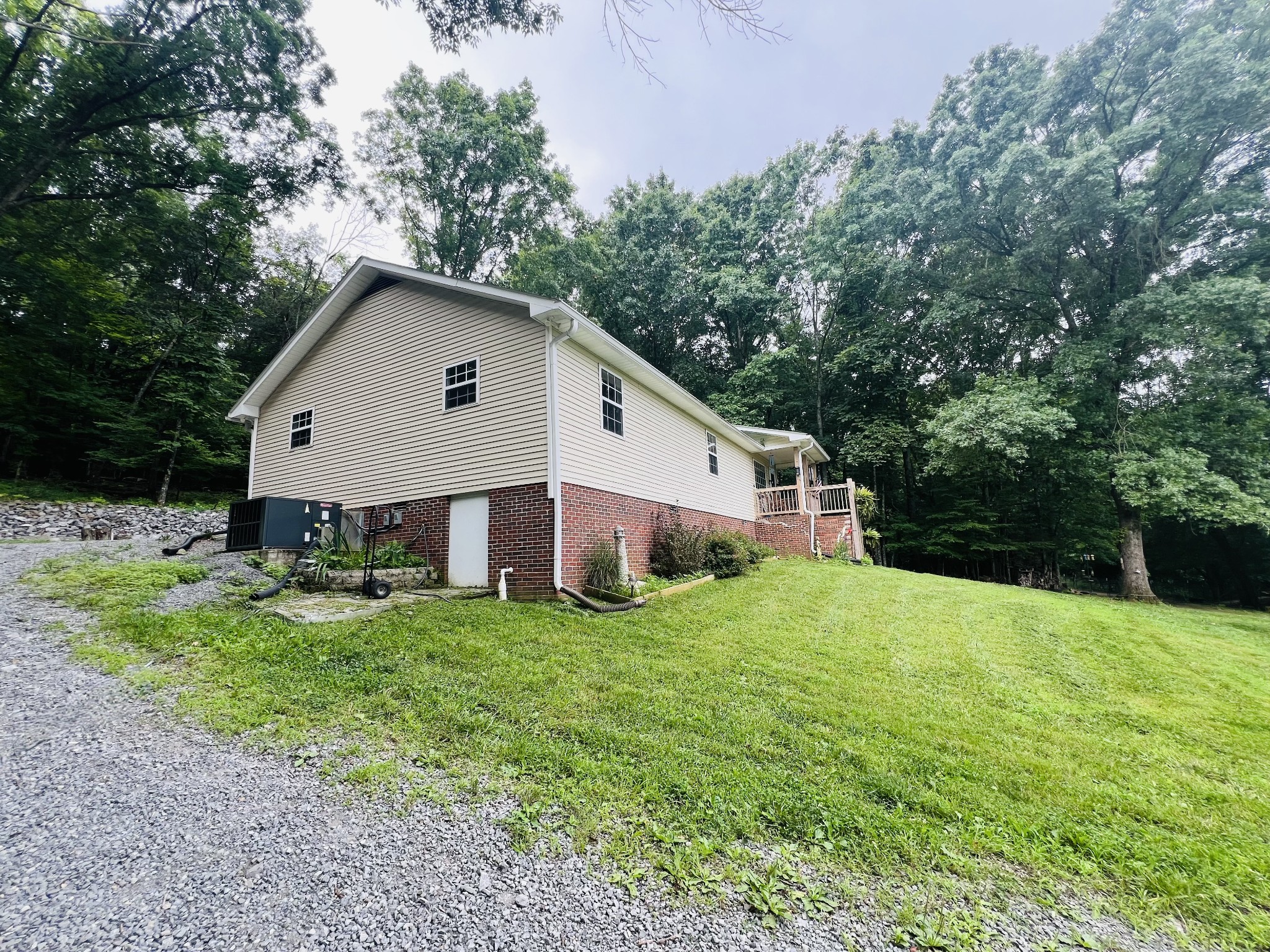 318 Molino Road Fayetteville, TN 37334 - Photo 2 of 66