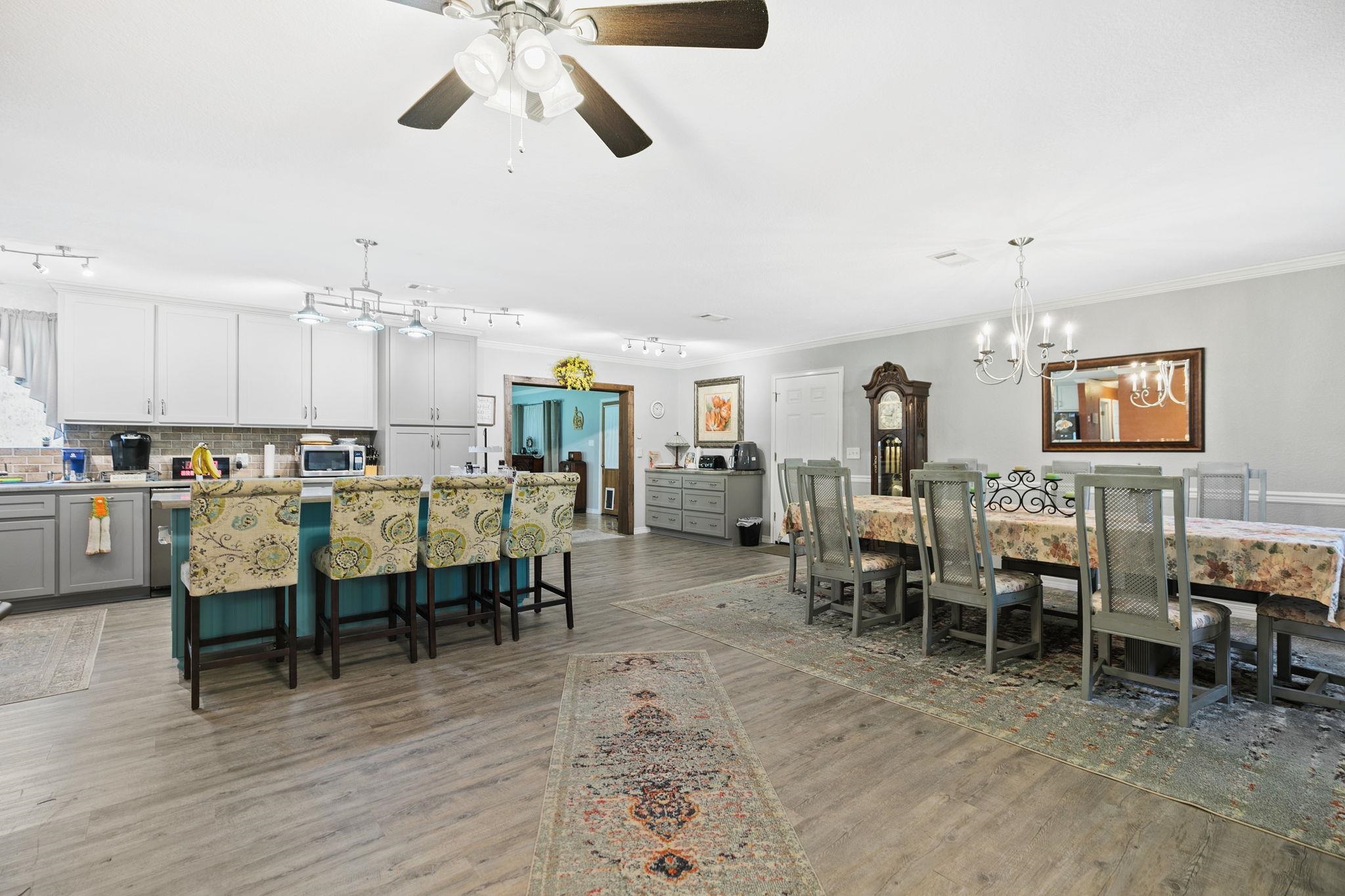 13017 5th Street Lillian, AL 36549 - Photo 2 of 58 DiningArea