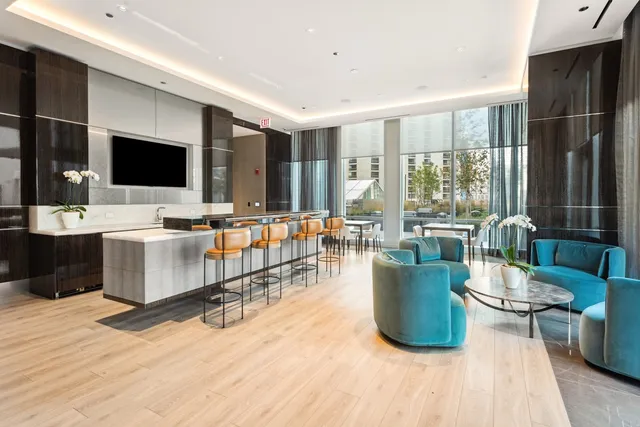 $3,400,000 | 14 West Superior Street, Unit 6002, Chicago, IL 60654