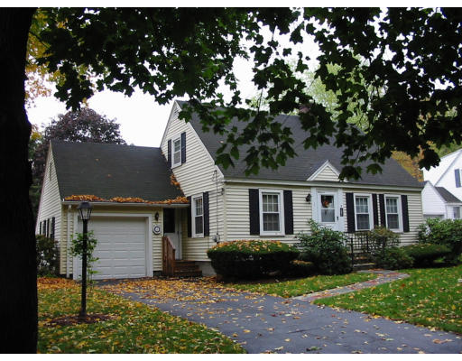 1 Benjamin Road Worcester, MA 01602 - Photo 1 of 3 Gallery Image 1