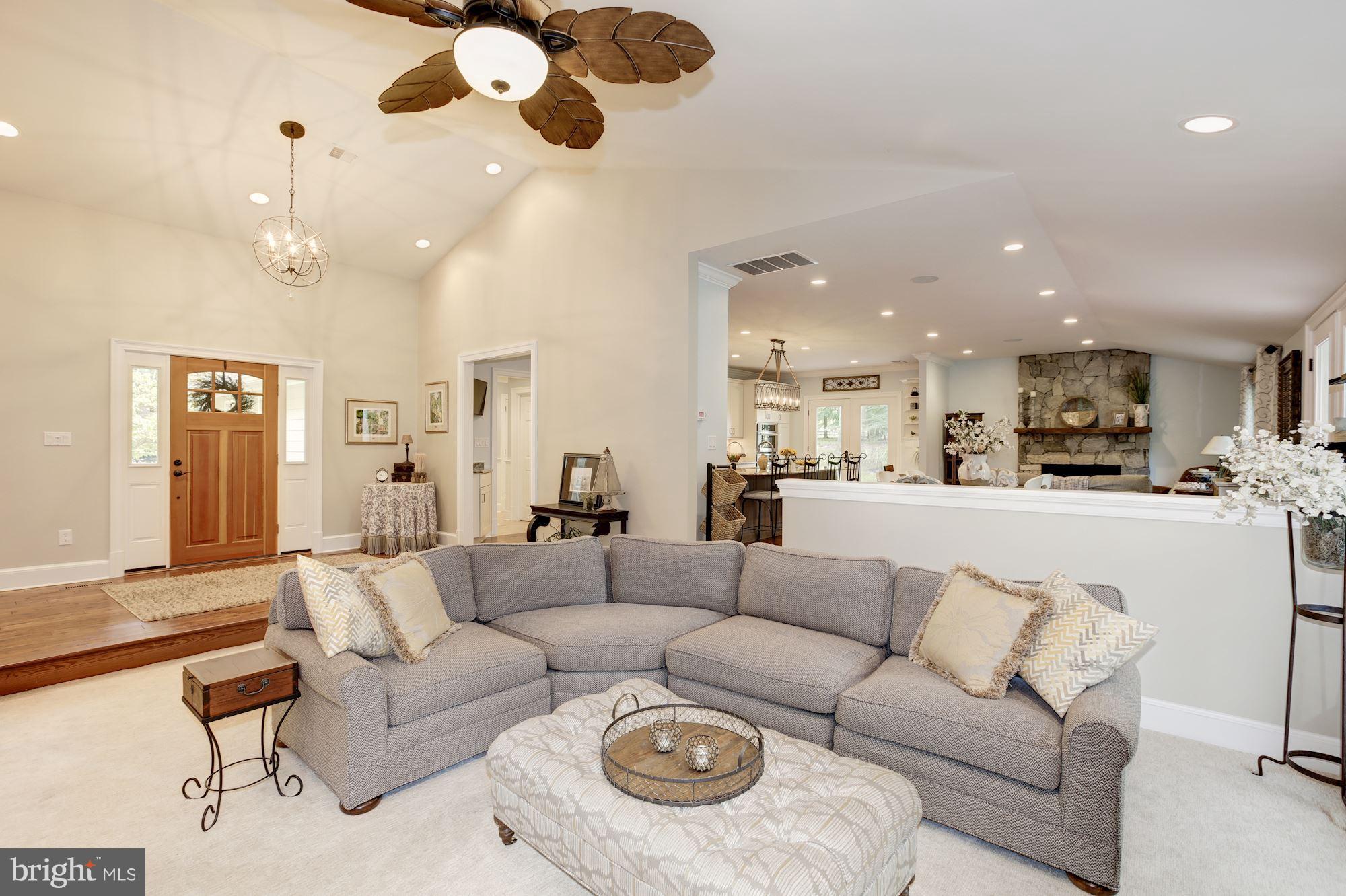 304 Springvale Road Great Falls, VA 22066 - Photo 6 of 25 Family Room