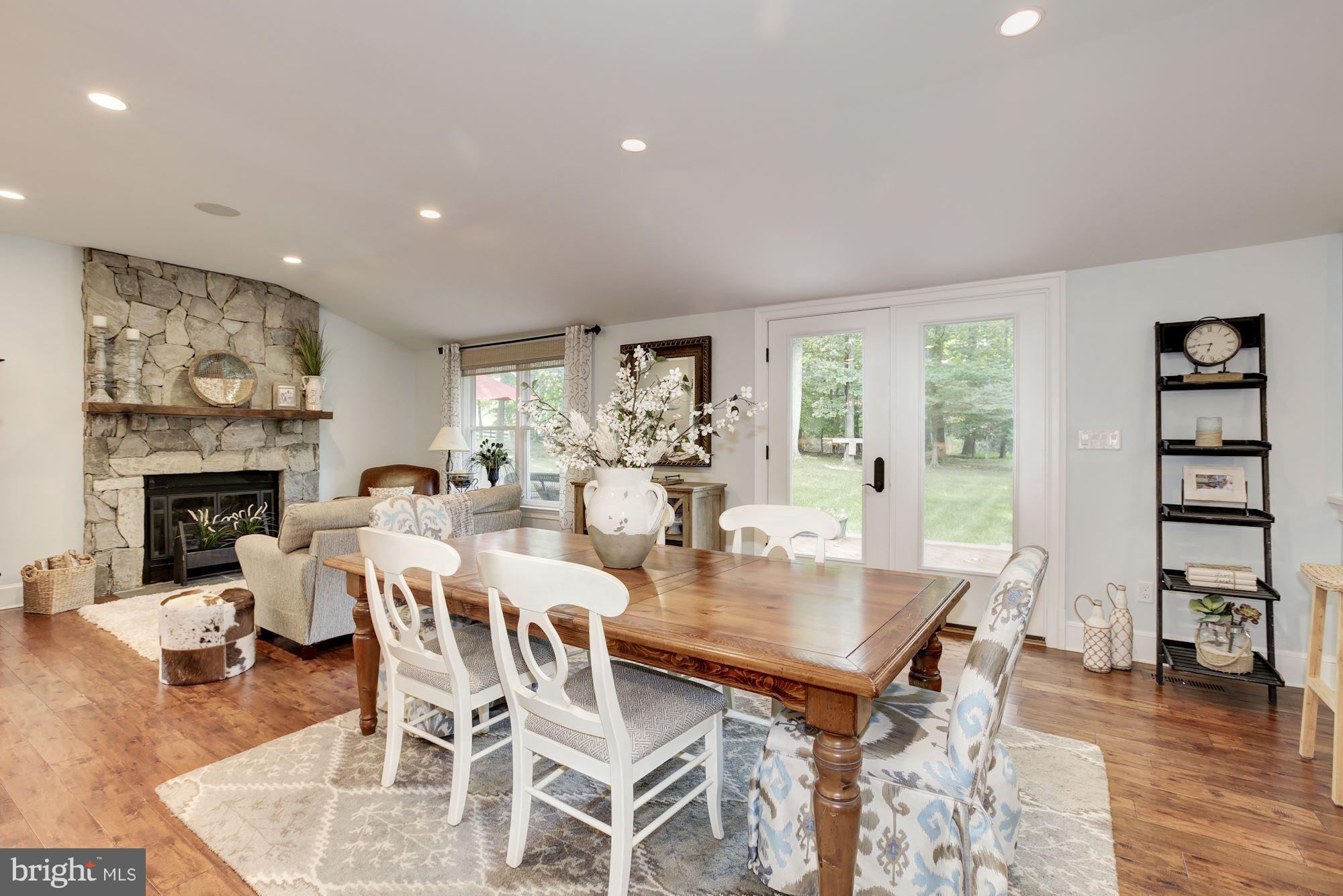 304 Springvale Road Great Falls, VA 22066 - Photo 7 of 25 Dining Room