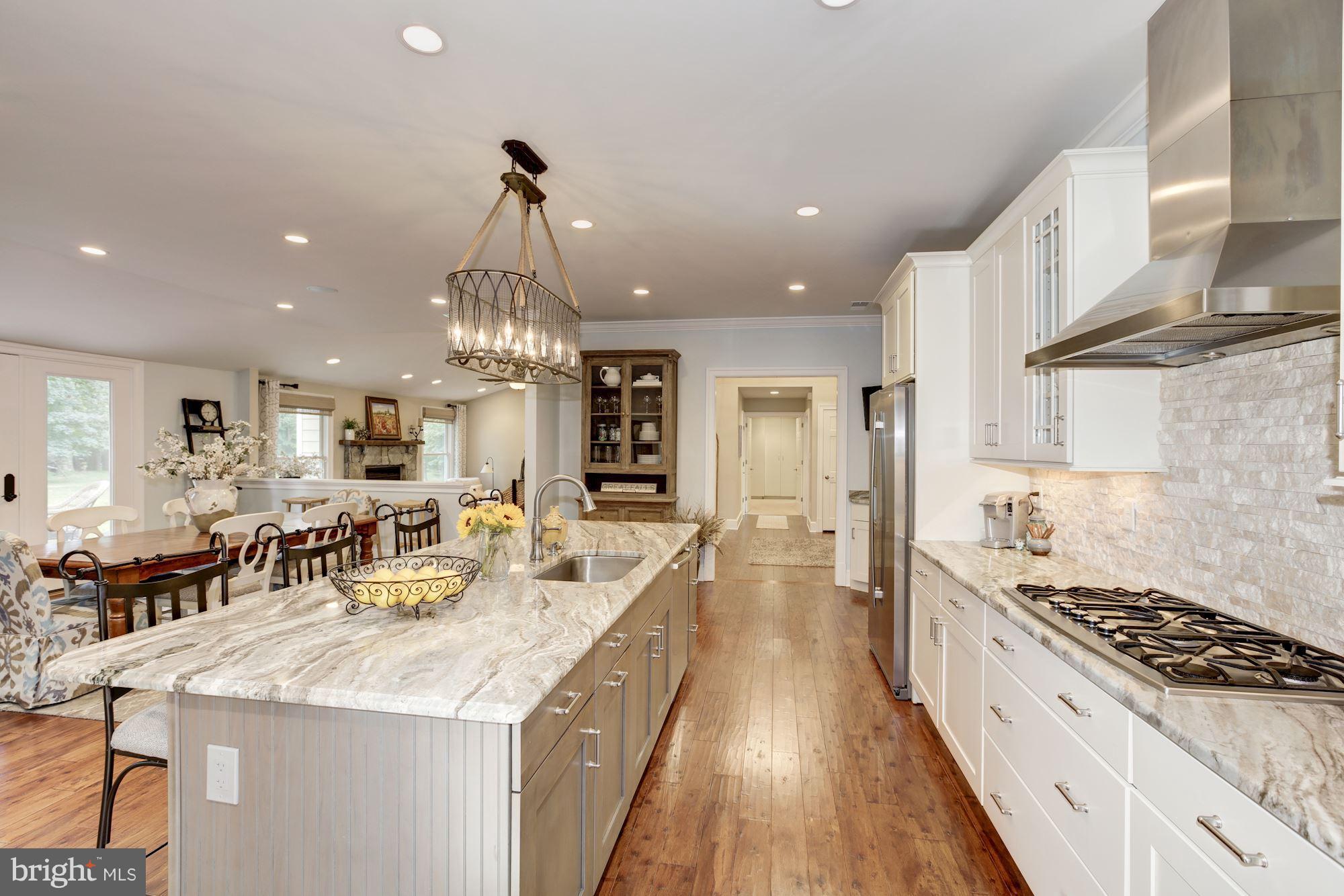 304 Springvale Road Great Falls, VA 22066 - Photo 10 of 25 Kitchen