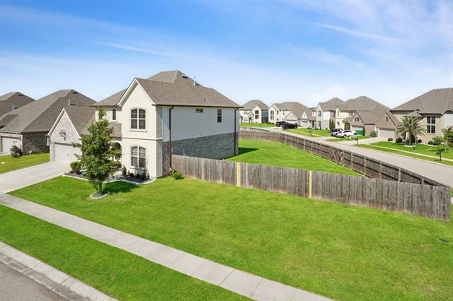 5737 Laurel Tree Way Slidell, LA 70461 - Photo 3 of 45