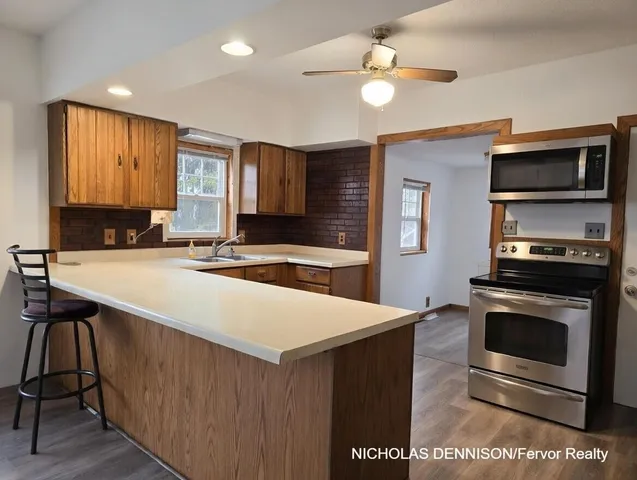 $264,900 | 7072 North River Highway, Grand Ledge, MI 48837