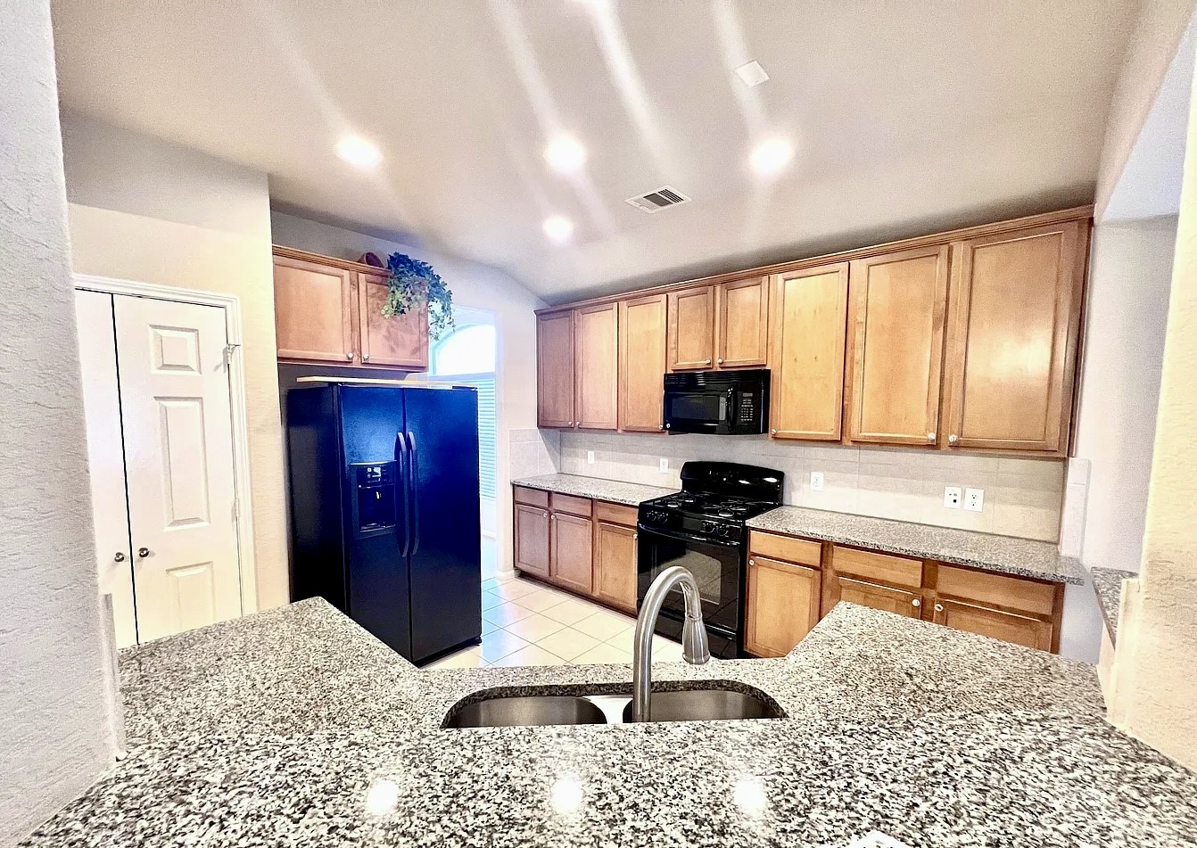 9923 Bronze Mill Lane Rosharon, TX 77583 - Photo 12 of 23