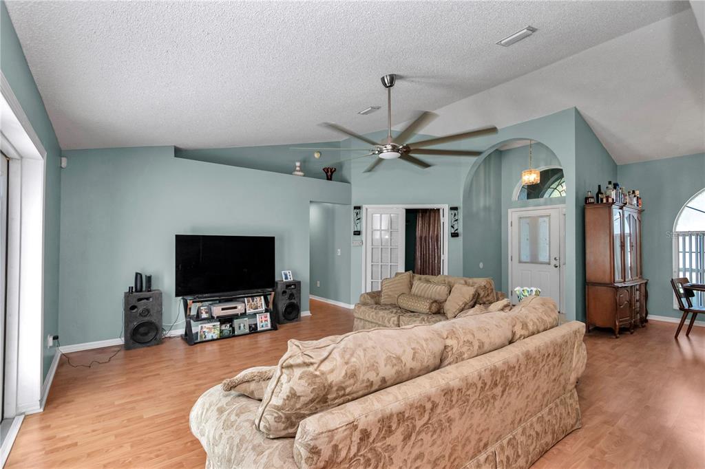 14147 Southwest 33rd Court Road Ocala, FL 34473 - Photo 5 of 41