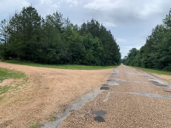 $3,098,269 | . Perry Town Road, Crosby, MS 39633