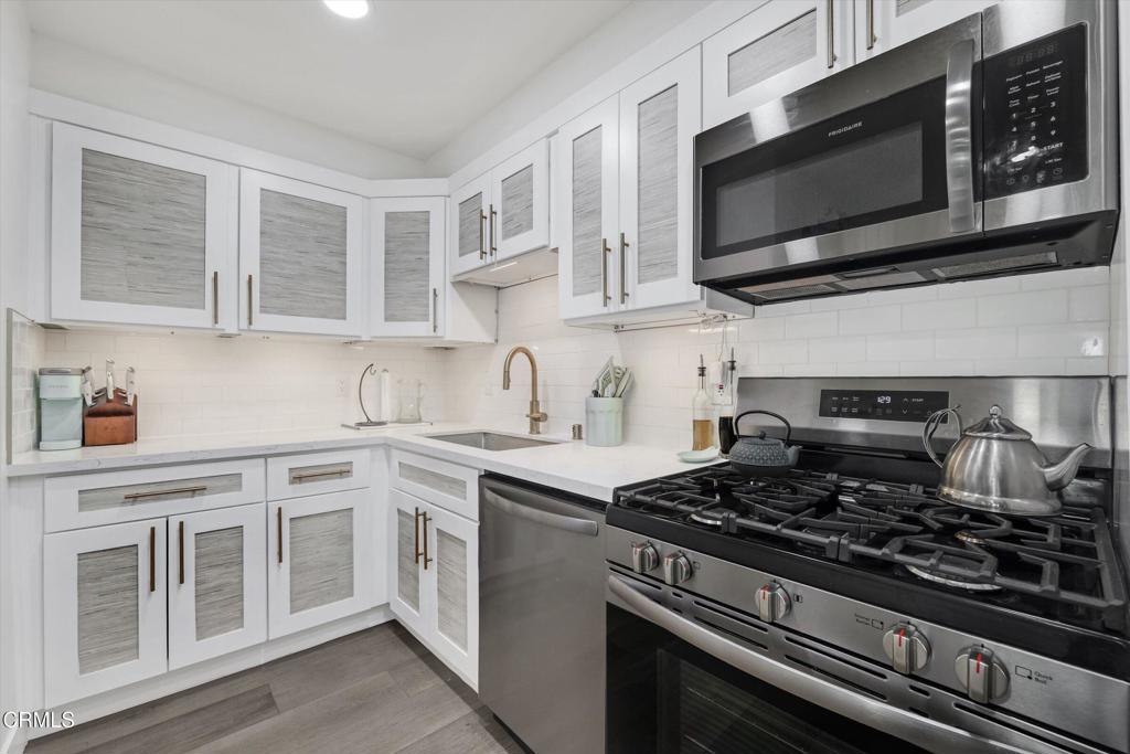 660 Sunfish Way Port Hueneme, CA 93041 - Photo 8 of 53 10-660 Sunfish Way-10