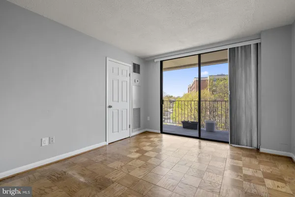 $275,000 | 2100 Washington Avenue, Unit 9D, Silver Spring, MD 20910