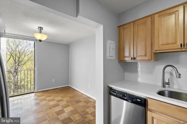 $275,000 | 2100 Washington Avenue, Unit 9D, Silver Spring, MD 20910