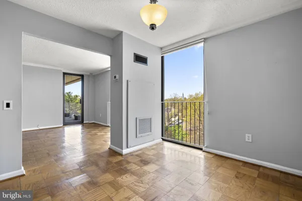 $275,000 | 2100 Washington Avenue, Unit 9D, Silver Spring, MD 20910