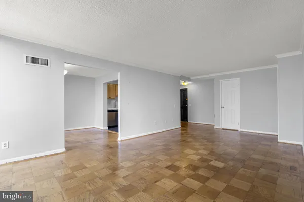 $275,000 | 2100 Washington Avenue, Unit 9D, Silver Spring, MD 20910