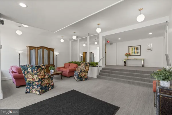 $275,000 | 2100 Washington Avenue, Unit 9D, Silver Spring, MD 20910