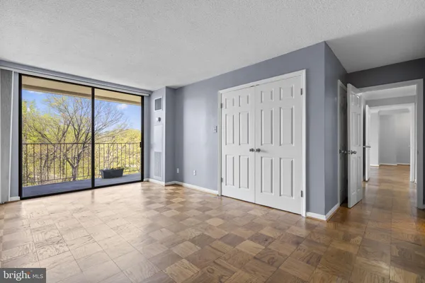 $275,000 | 2100 Washington Avenue, Unit 9D, Silver Spring, MD 20910