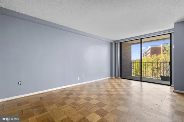 $275,000 | 2100 Washington Avenue, Unit 9D, Silver Spring, MD 20910