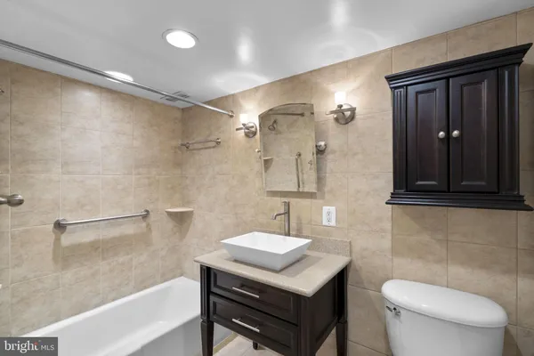 $275,000 | 2100 Washington Avenue, Unit 9D, Silver Spring, MD 20910