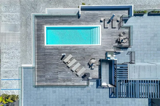 $5,995,000 | 1165 8th Street South, Unit 201, Naples, FL 34102