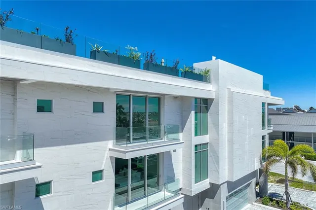 $5,995,000 | 1165 8th Street South, Unit 201, Naples, FL 34102