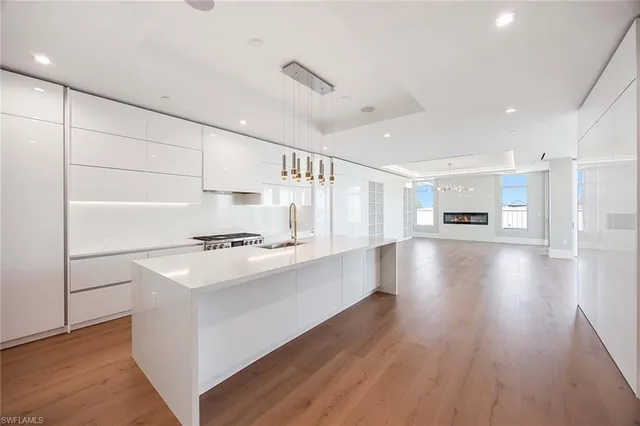 $5,995,000 | 1165 8th Street South, Unit 201, Naples, FL 34102