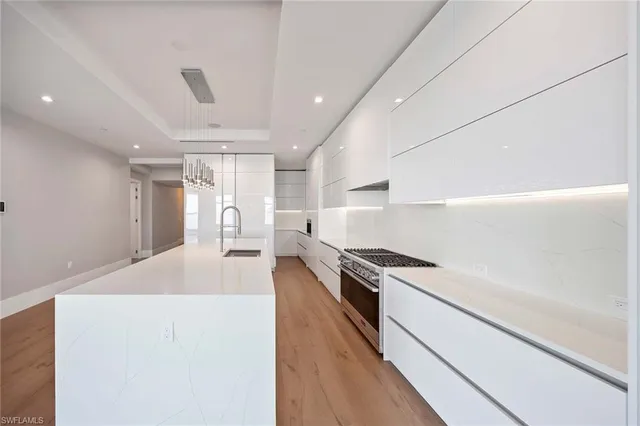 $5,995,000 | 1165 8th Street South, Unit 201, Naples, FL 34102