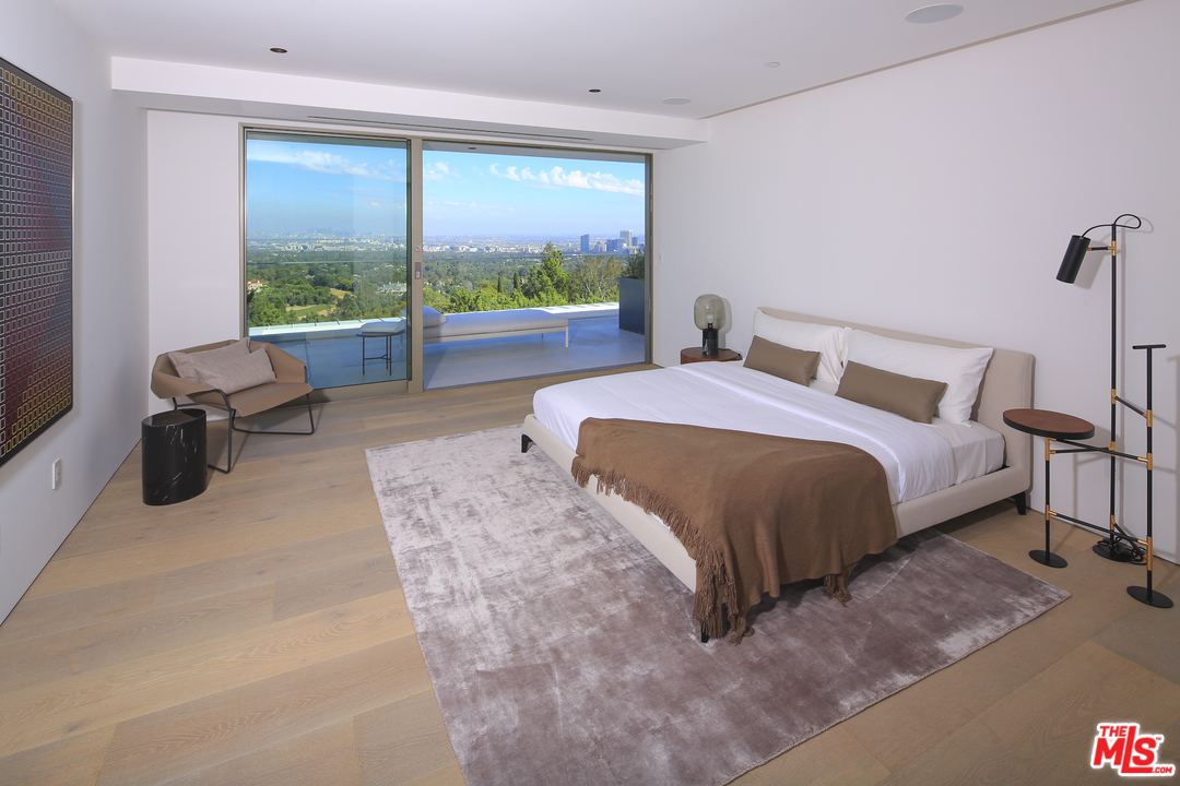 900 Stradella Road Los Angeles, CA 90077 - Photo 13 of 16