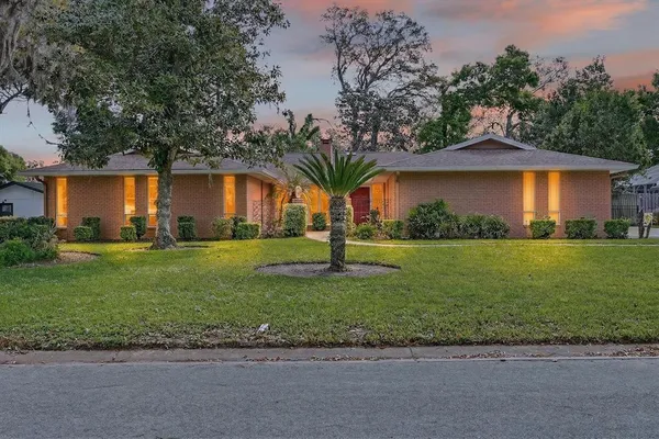 $595,000 | 110 North St Andrews Drive, Ormond Beach, FL 32174