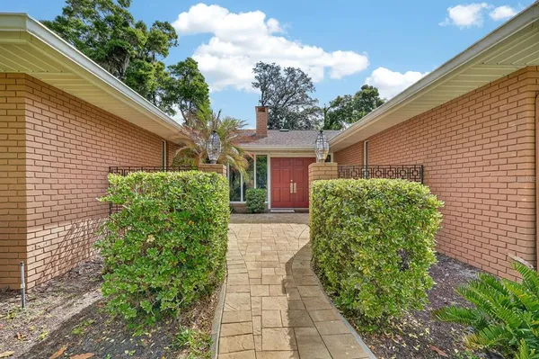 $595,000 | 110 North St Andrews Drive, Ormond Beach, FL 32174