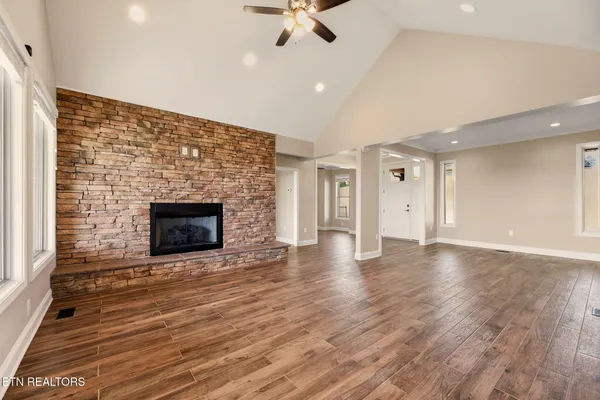 $829,000 | 7418 Youmans Lane, Corryton, TN 37721