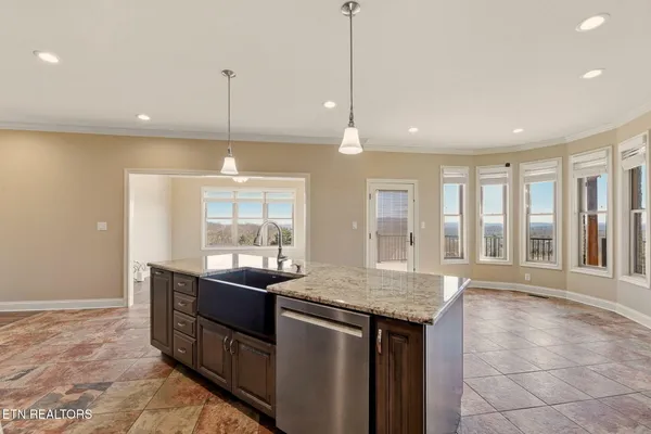 $829,000 | 7418 Youmans Lane, Corryton, TN 37721