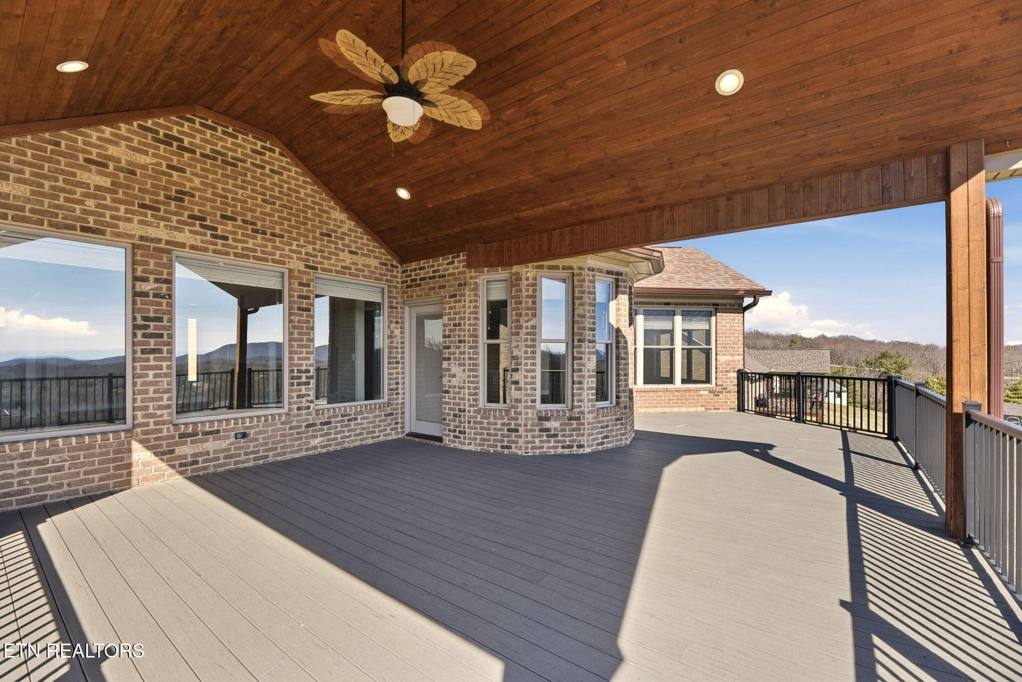 7418 Youmans Lane Corryton, TN 37721 - Photo 37 of 50 Outdoor deck
