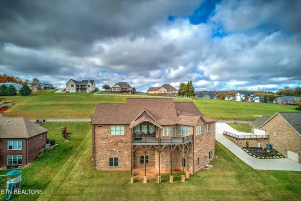 $829,000 | 7418 Youmans Lane, Corryton, TN 37721