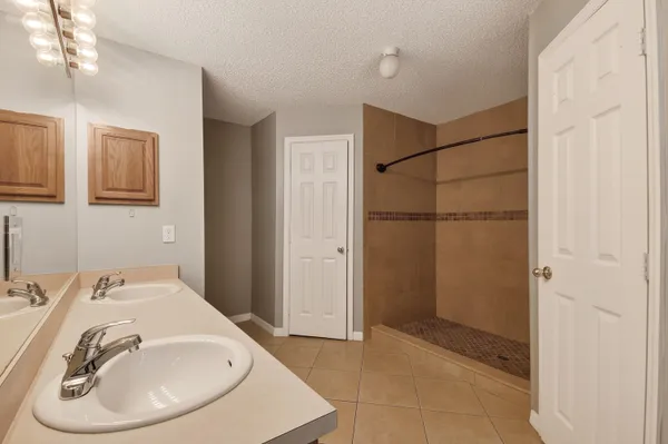 $2,600 | 4066 Southwest Canrady Street, Port St. Lucie, FL 34953