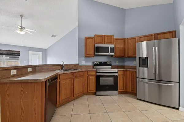 $2,600 | 4066 Southwest Canrady Street, Port St. Lucie, FL 34953