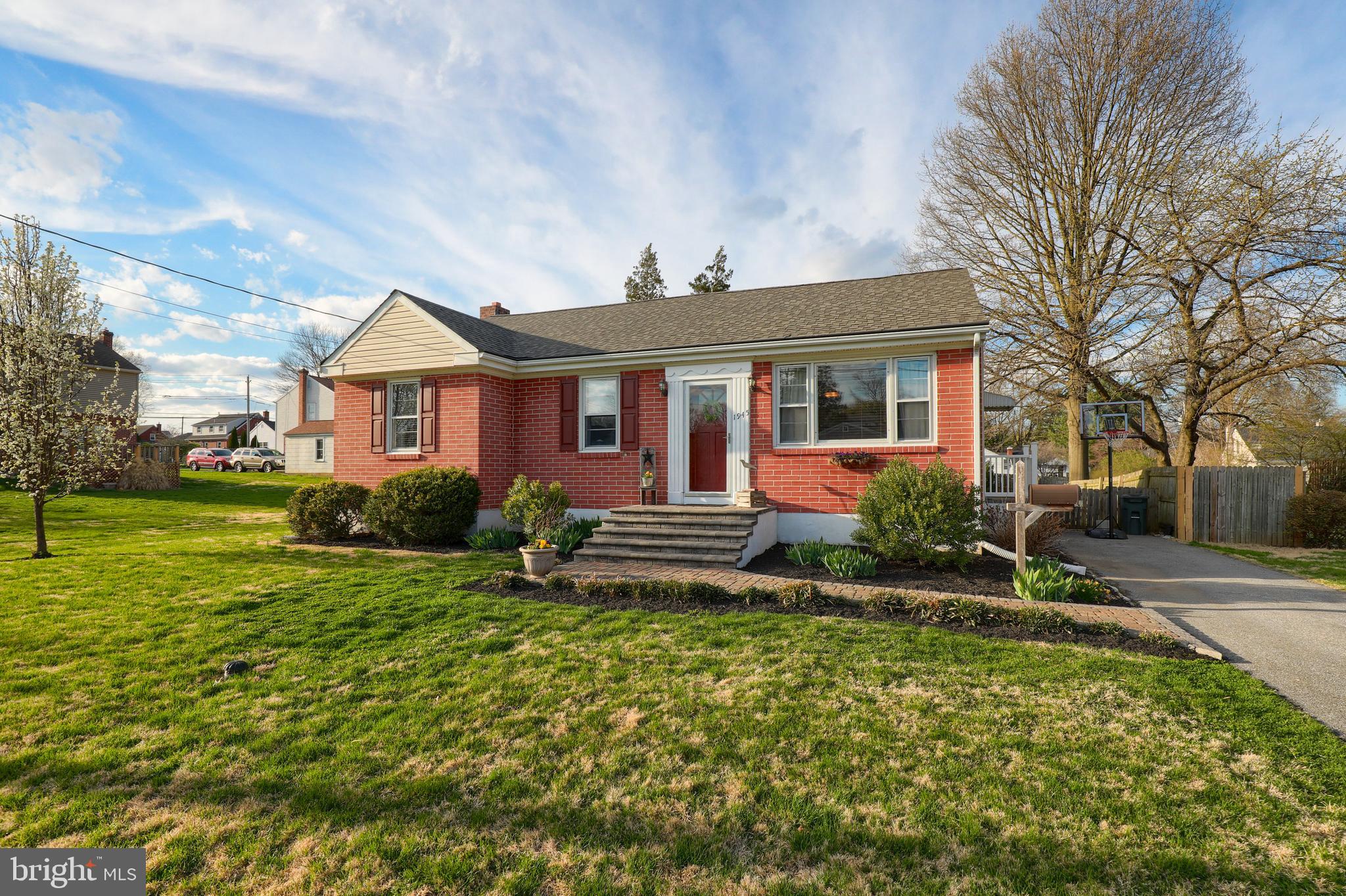 1945 Manor Ridge Drive Lancaster, PA 17603 - Photo 1 of 28 Front view