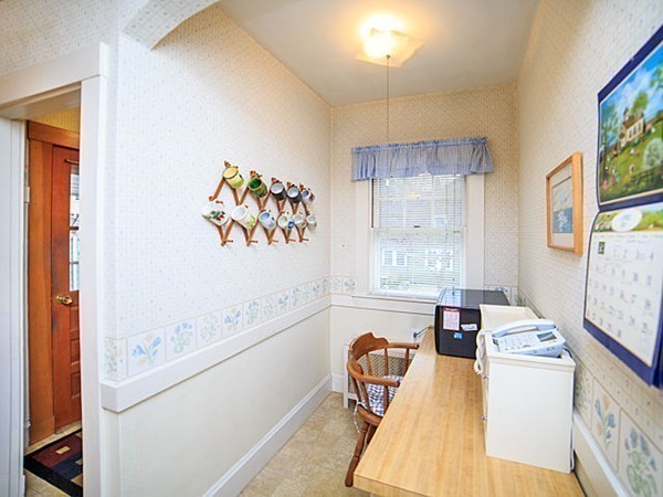118 Virginia Road Waltham, MA 02453 - Photo 11 of 25 Gallery Image 11