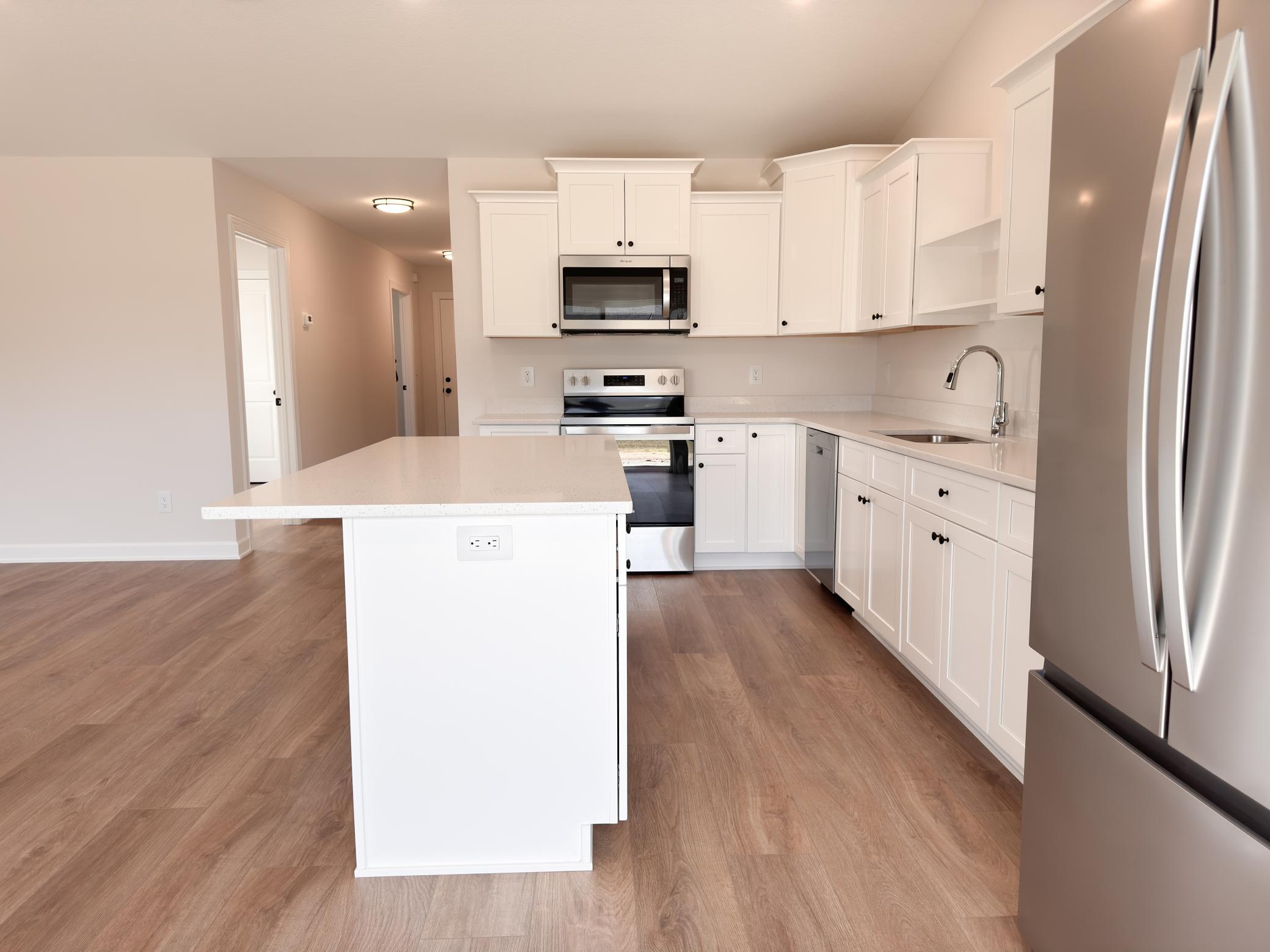 718 South Division Street Roberts, WI 54023 - Photo 4 of 17