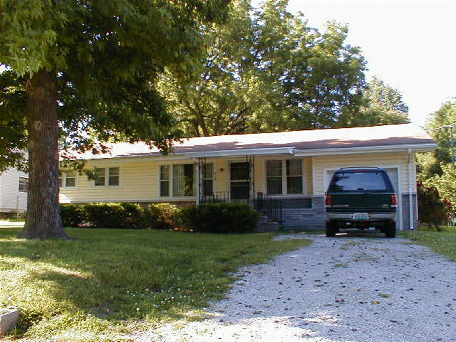 812 West Turner Street Springfield, MO 65803 - Photo 1 of 1 Turner