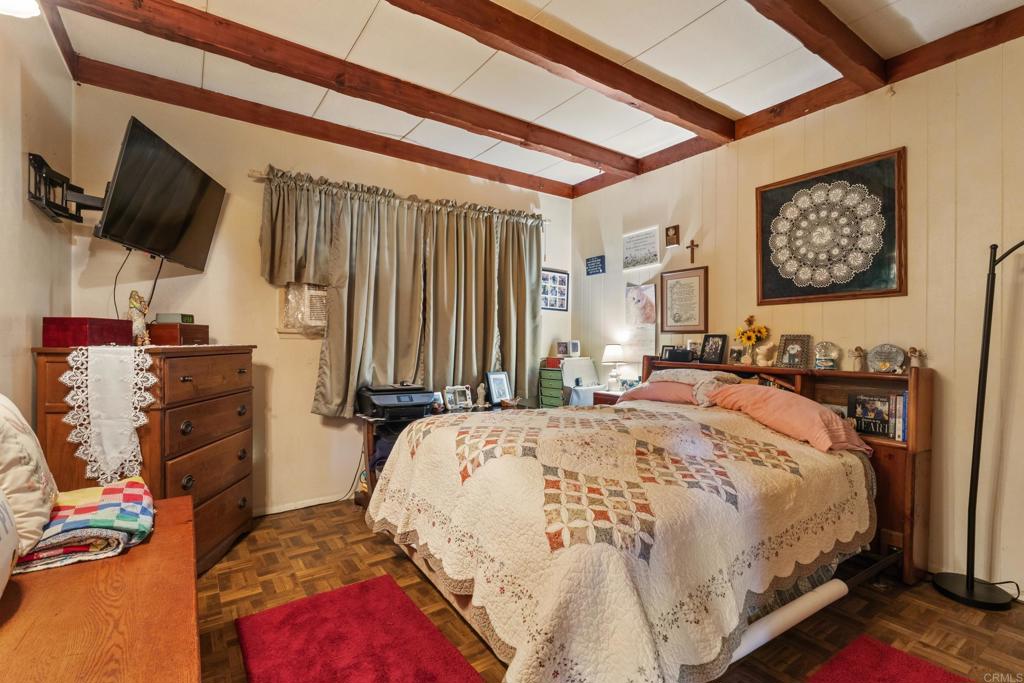 246 Robelini Drive Vista, CA 92083 - Photo 14 of 35