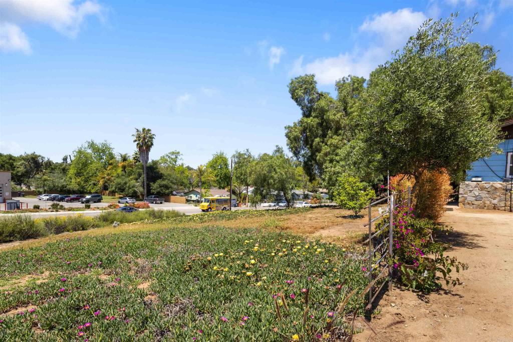 246 Robelini Drive Vista, CA 92083 - Photo 29 of 35