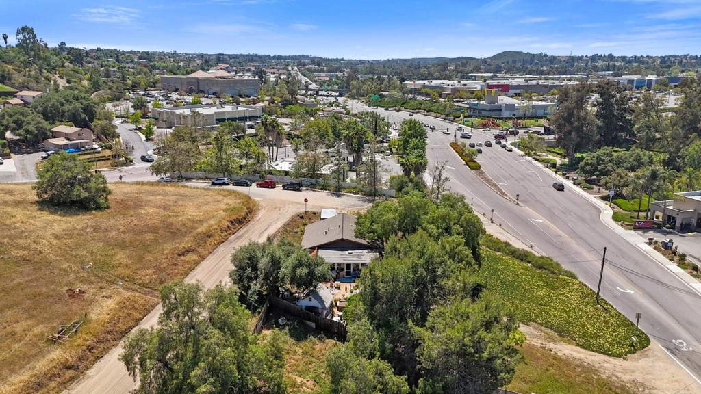 246 Robelini Drive Vista, CA 92083 - Photo 31 of 35