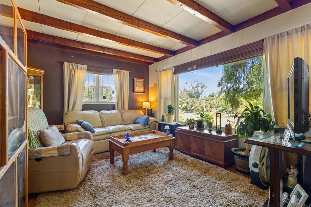 246 Robelini Drive Vista, CA 92083 - Photo 6 of 35