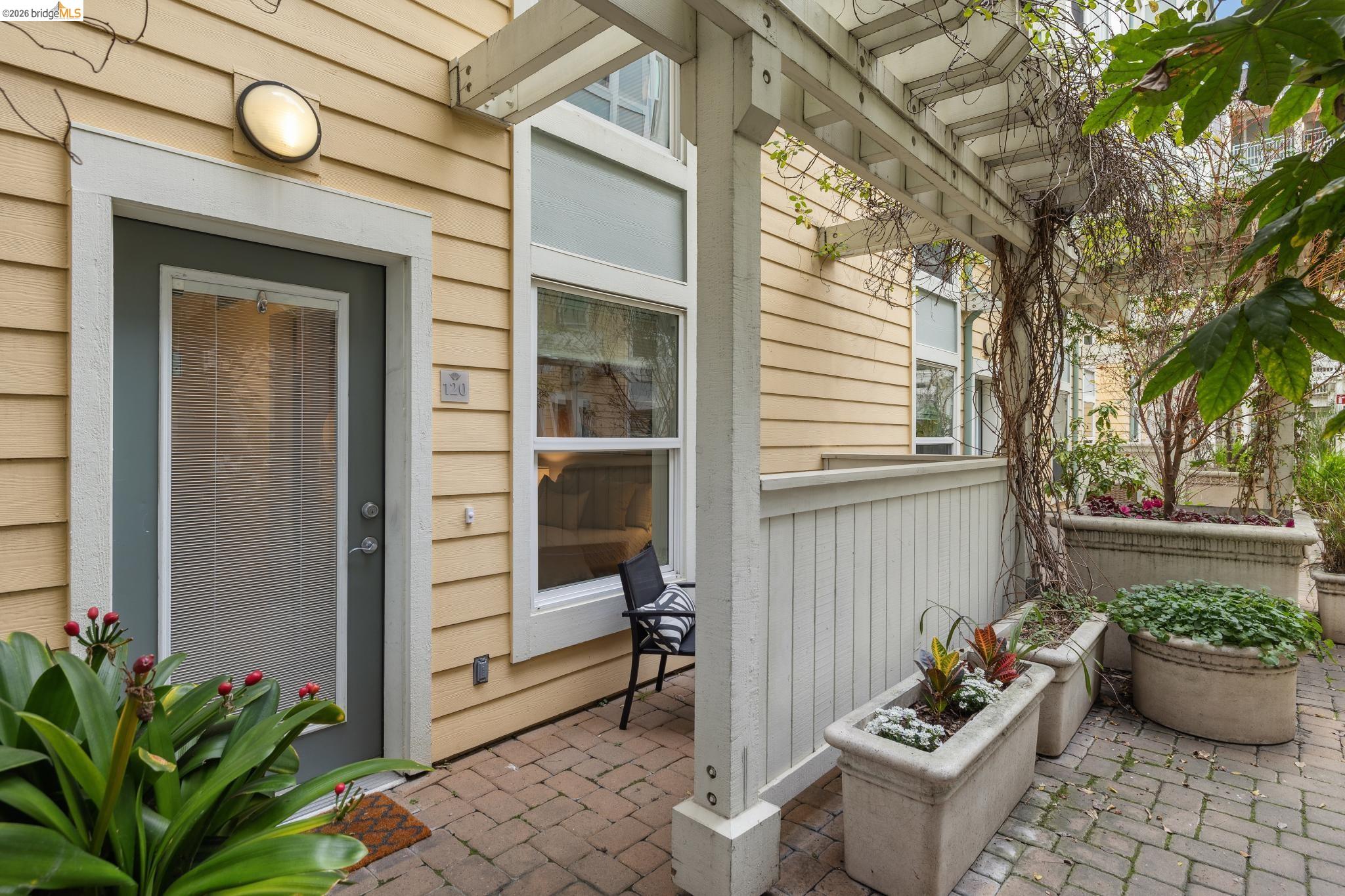 655 12th Street, Unit 120 Oakland, CA 94607 - Photo 37 of 51 View of exterior entry