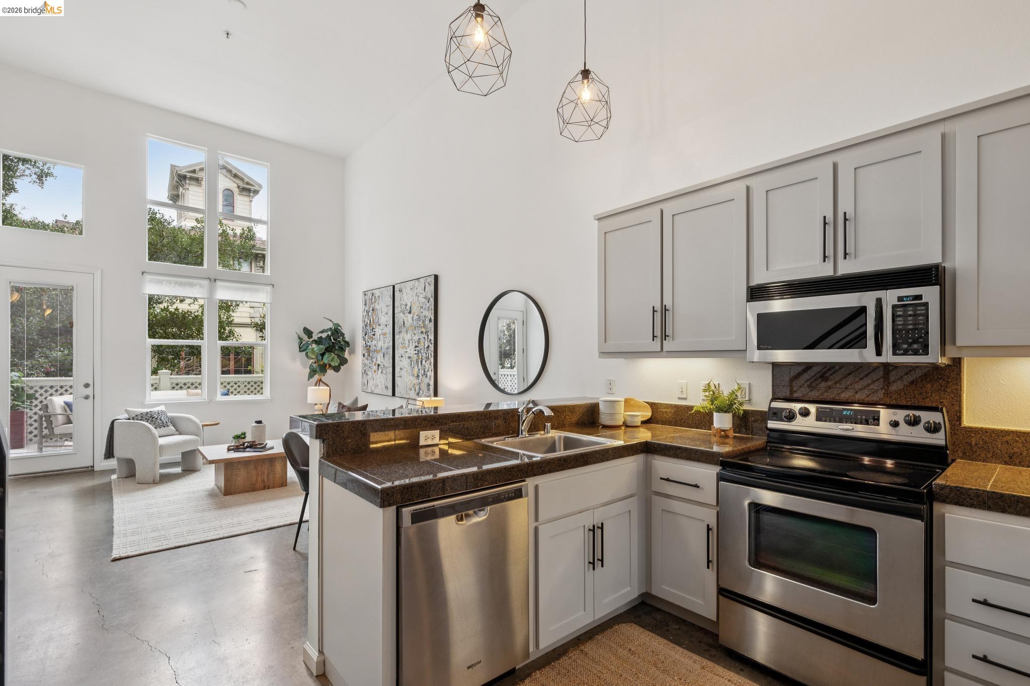 655 12th Street, Unit 120 Oakland, CA 94607 - Photo 4 of 51