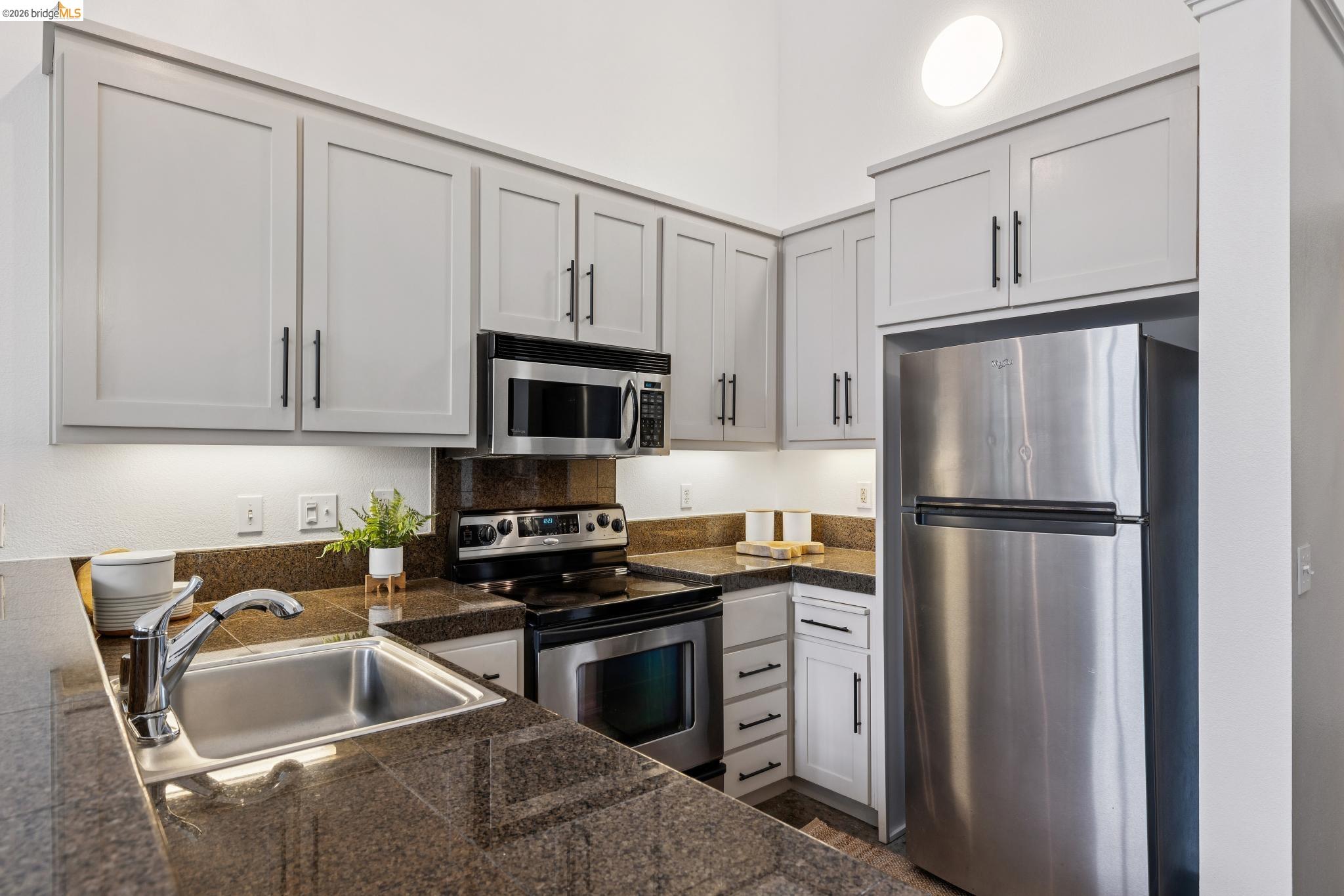 655 12th Street, Unit 120 Oakland, CA 94607 - Photo 6 of 51