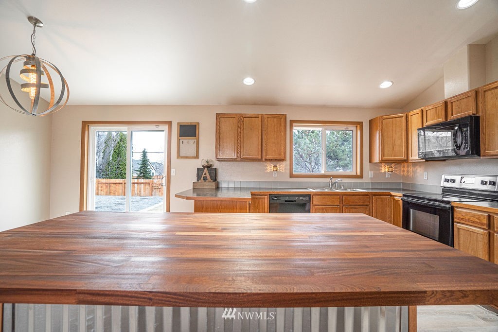 46 Linda Ridge Loop Ephrata, WA 98823 - Photo 8 of 23 Gallery Image 8