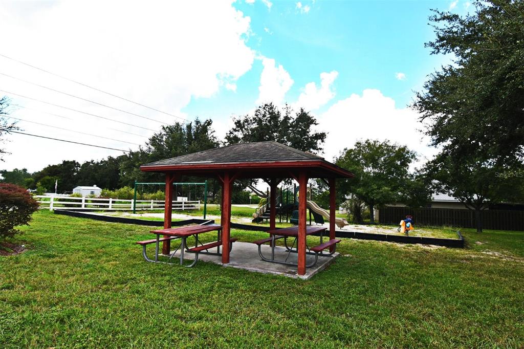 2010 Newtown Road Groveland, FL 34736 - Photo 38 of 39 Gallery Image 38