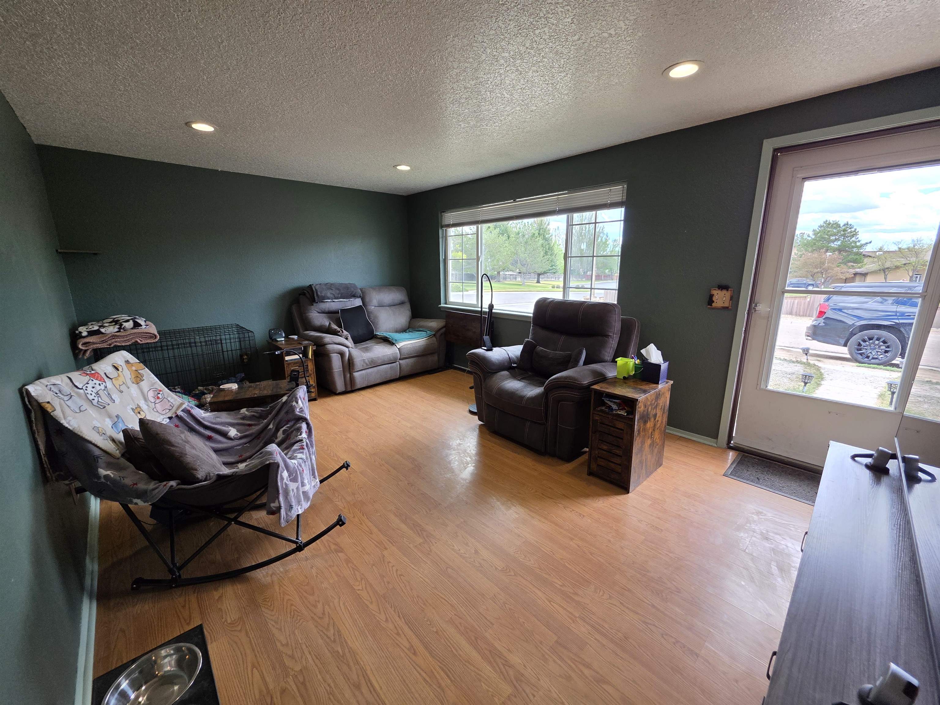 907 Plateau Road Rock Springs, WY 82901 - Photo 2 of 33