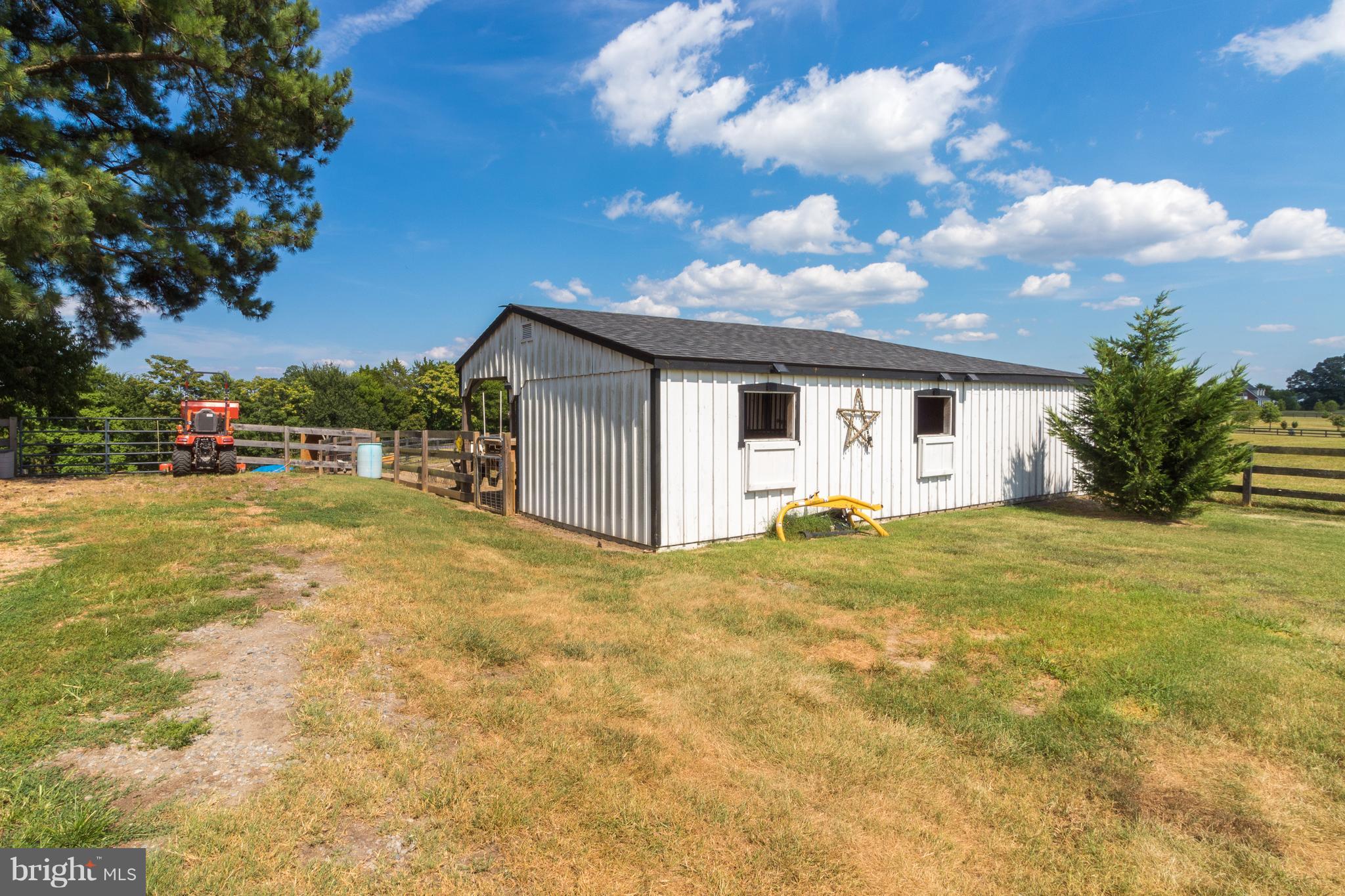 170 Camp Selden Road Fredericksburg, VA 22405 - Photo 28 of 29 a view of a house with basketball court