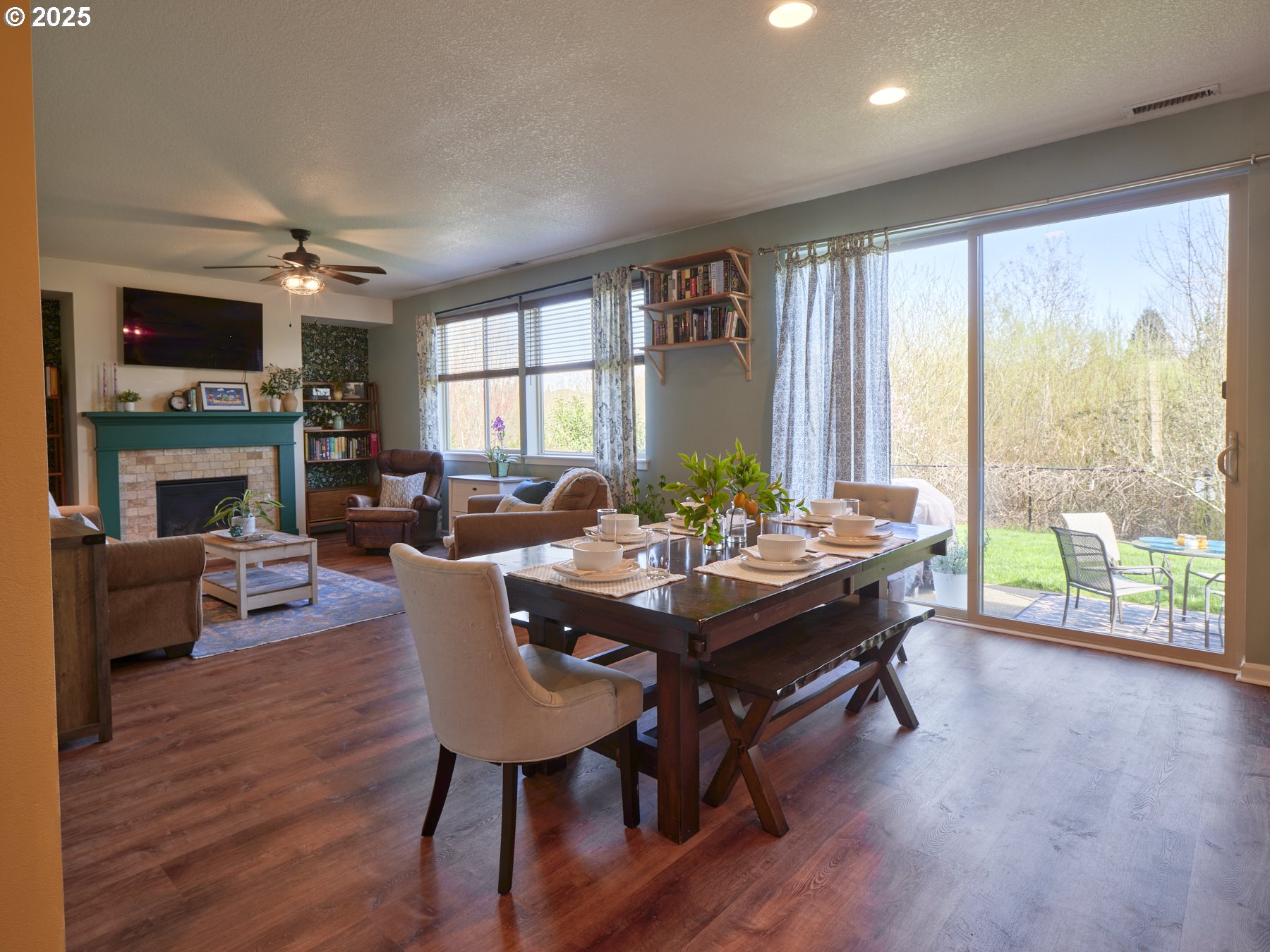 260 North Green Gables Loop Ridgefield, WA 98642 - Photo 13 of 41 Dining Area